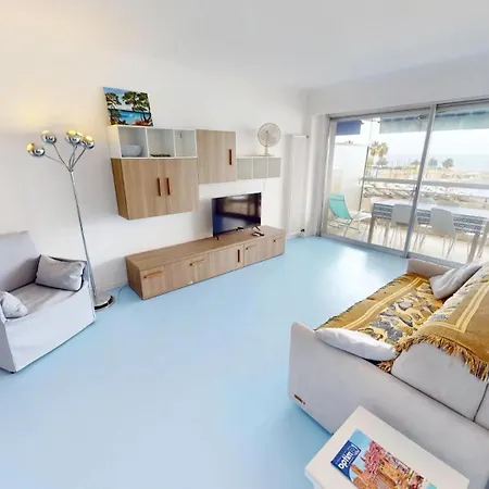 120n - Joli 2p Climatise Avec Terrasse Et Parking Prive